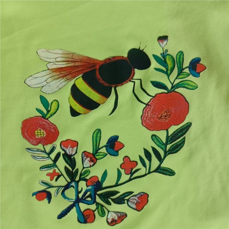 Serigrafia multicolorida com silicone