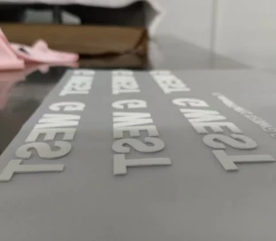 A impressão com tinta de silicone pode ser usada para produção em larga escala?